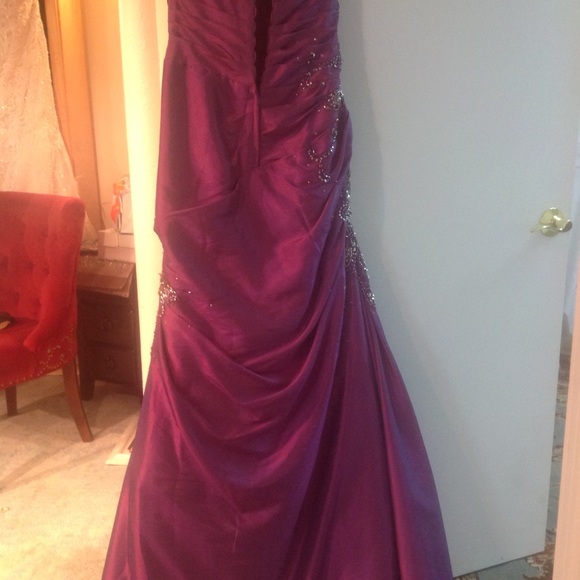 Prom gown - Picture 5 of 7